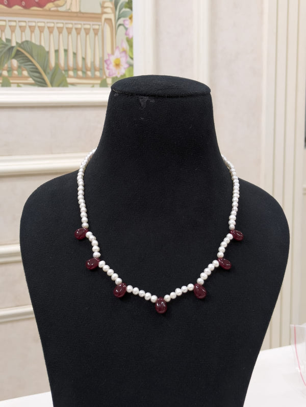 ElegantPearl & Red Onyx Necklace