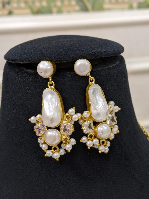 Elegant Baroque Pearl Wedding Necklace Set