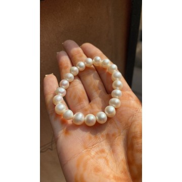 Beautiful Round Pearl Bracelet