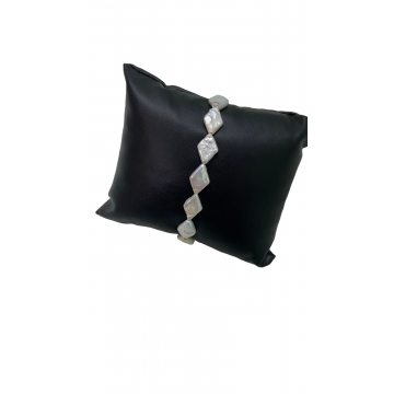 Rhombus Shape Pearl Bracelet