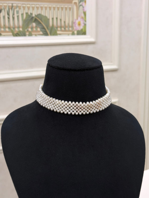 Small Pearl Choker Necklace